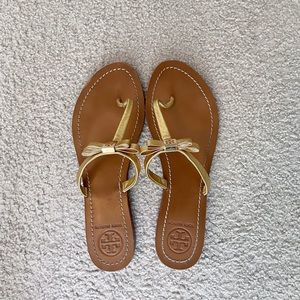 Tory Burch Gold Leighanne Bow Thong Sandal